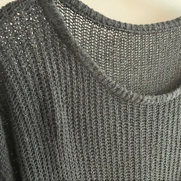 Brandy Melville Oversized Knit Sweater - Picture 2 of 9